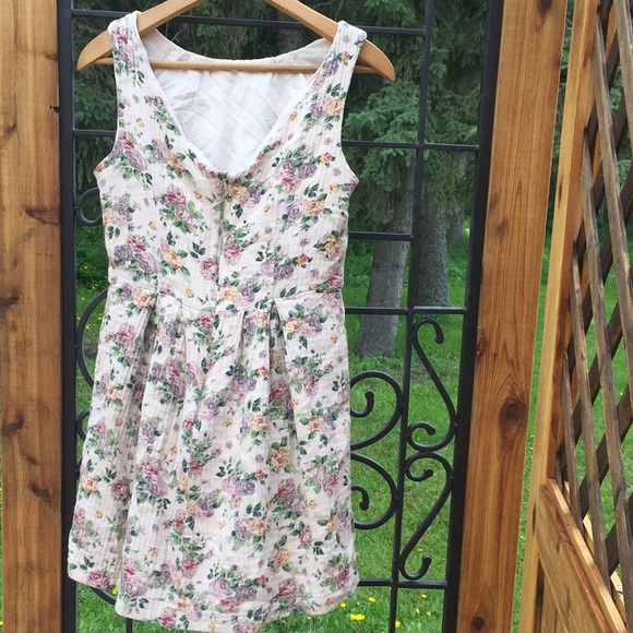 Floral Dress - Picture 2 of 3